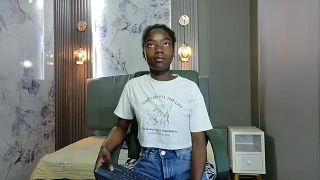 Snapshot of katia_green1 chatting on October 2, 2025, 11:46 am katia green1 online show from October 2, 2025, 11:46 am