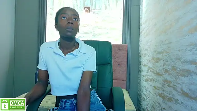 Snapshot of katia_green1 chatting on September 16, 2025, 11:44 am katia green1 online show from September 16, 2025, 11:44 am