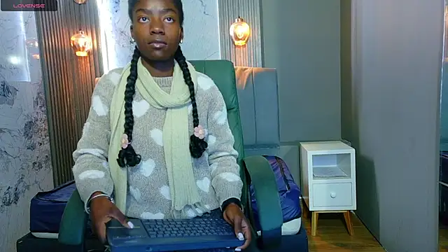 Snapshot of katia_green1 chatting on October 6, 2025, 11:44 am katia green1 online show from October 6, 2025, 11:44 am