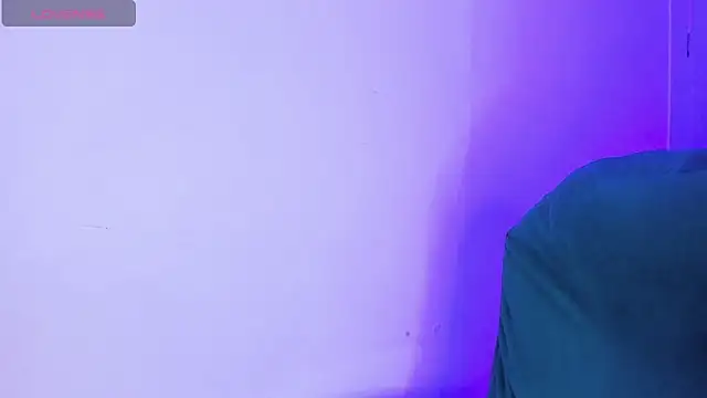 Tsuki Maru online show from April 16, 2026, 9:39 pm