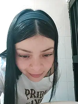 LunaJacobs online show from November 10, 2025, 9:53 pm