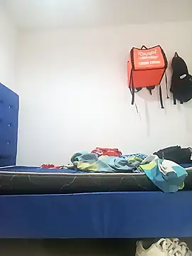 Snapshot of MackMacKenzie chatting on September 15, 2025, 1:00 pm MackMacKenzie online show from September 15, 2025, 1:00 pm