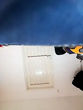 Snapshot of MackMacKenzie chatting on September 9, 2025, 12:43 am MackMacKenzie online show from September 9, 2025, 12:43 am