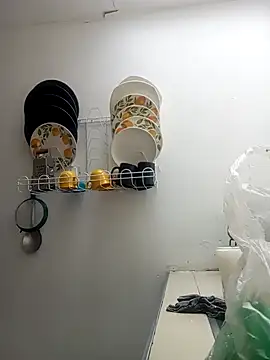 Snapshot of MackMacKenzie chatting on October 18, 2025, 1:57 pm MackMacKenzie online show from October 18, 2025, 1:57 pm