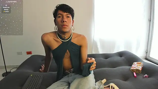 E R O S  online show from November 20, 2025, 7:58 pm