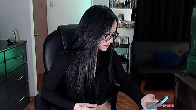 Ashley olivares online show from November 25, 2025, 2:34 am