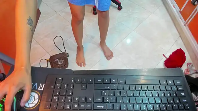 emily rz1 online show from April 15, 2026, 7:18 pm