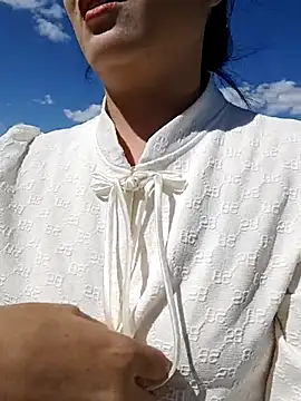 bingxin- online show from September 14, 2025, 5:08 am