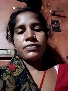 Snapshot of Hot_Seema83 chatting on October 8, 2025, 12:23 am Hot Seema83 online show from October 8, 2025, 12:23 am