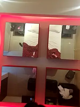 mamasitapetite online show from November 3, 2025, 7:17 pm