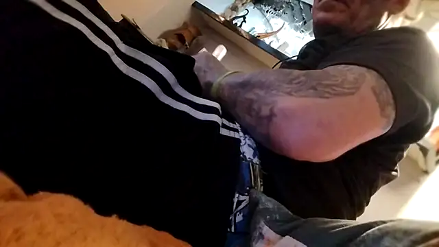 MRTATTWO online show from September 18, 2025, 12:57 am