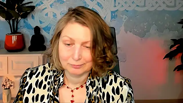 TiffanyBrauny online show from October 18, 2025, 3:03 pm