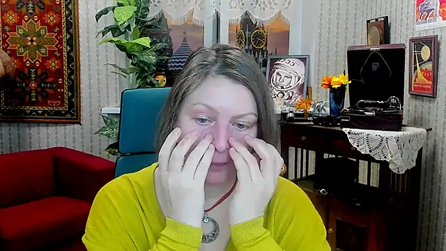 TiffanyBrauny online show from October 14, 2025, 1:56 pm