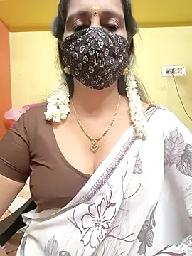 mallu-reshma online show from November 12, 2025, 4:11 pm