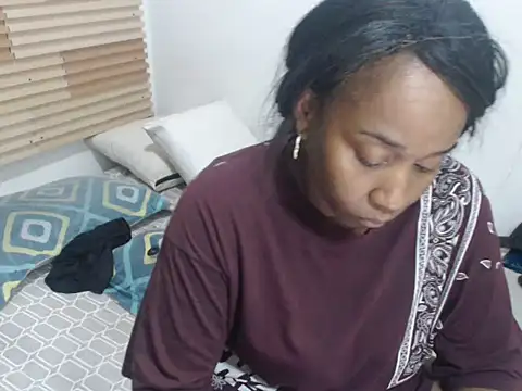 Snapshot of matilde_hot chatting on October 24, 2025, 5:17 am matilde hot online show from October 24, 2025, 5:17 am