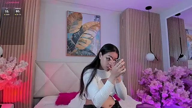 Snapshot of Mila_Hank_ chatting on March 30, 2026, 12:17 pm Mila Hank online show from March 30, 2026, 12:17 pm