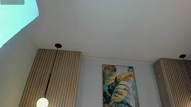 Snapshot of Mila_Hank_ chatting on March 27, 2026, 12:17 pm Mila Hank online show from March 27, 2026, 12:17 pm