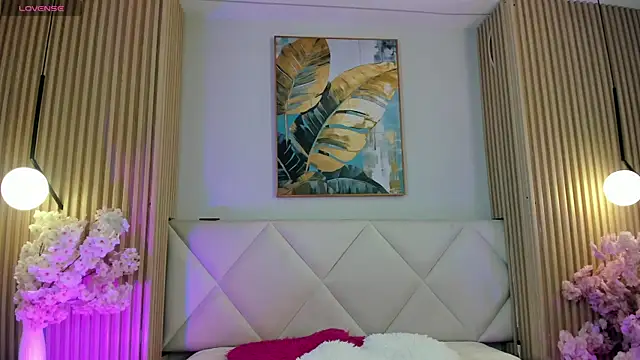 Snapshot of Mila_Hank_ chatting on March 20, 2026, 12:17 pm Mila Hank online show from March 20, 2026, 12:17 pm