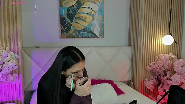 Snapshot of Mila_Hank_ chatting on March 22, 2026, 12:18 pm Mila Hank online show from March 22, 2026, 12:18 pm