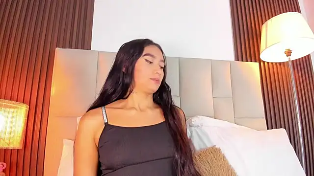 Nicolqueen  online show from May 12, 2026, 11:16 am