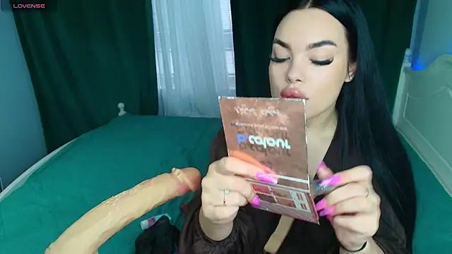 katerine Monroe online show from October 25, 2025, 7:40 am