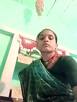 Idhika Jha online show from October 13, 2025, 3:41 am