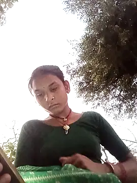 Idhika Jha online show from October 18, 2025, 12:29 pm