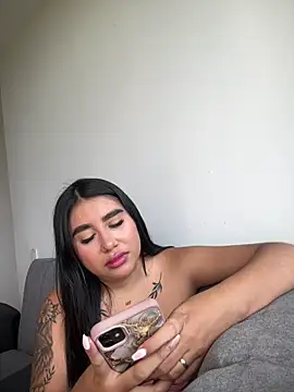 Snapshot of Sophie_Dreamss chatting on May 15, 2026, 9:24 pm Sophie Dreamss online show from May 15, 2026, 9:24 pm