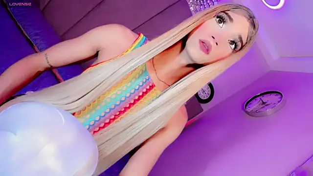 Nauthy girl online show from October 27, 2025, 12:28 pm