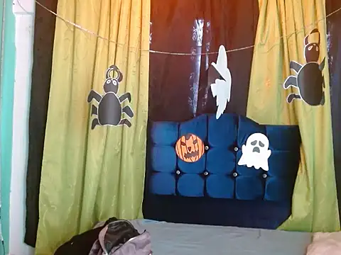 canelasexy 1 online show from October 30, 2025, 8:17 pm