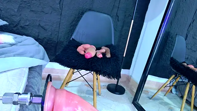 Snapshot of LizzyOlsen chatting on May 27, 2026, 5:26 am LizzyOlsen online show from May 27, 2026, 5:26 am