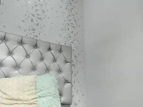 michelle perla online show from November 4, 2025, 7:50 pm