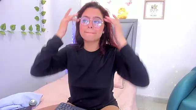 Sofia villareal online show from February 13, 2026, 1:00 pm