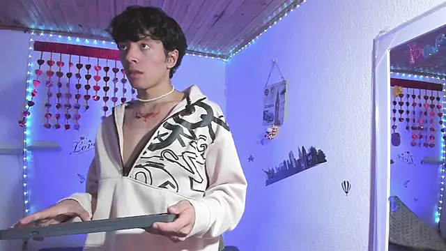 Snapshot of Dani_Lips_ chatting on September 14, 2025, 8:53 pm Dani Lips online show from September 14, 2025, 8:53 pm