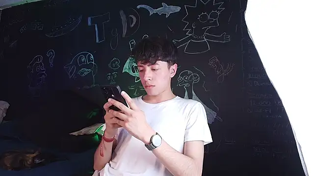 Snapshot of Dani_Lips_ chatting on March 6, 2026, 11:00 pm Dani Lips online show from March 6, 2026, 11:00 pm