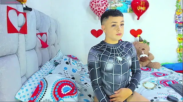 christopher Hot online show from February 17, 2026, 7:55 pm