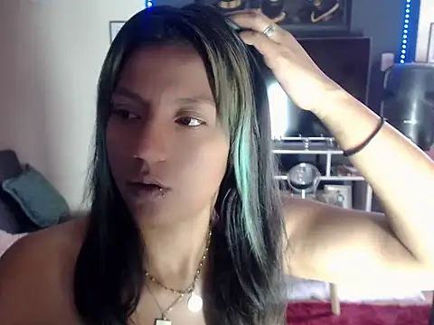 Snapshot of ScarletSizzling chatting on October 2, 2025, 12:52 pm ScarletSizzling online show from October 2, 2025, 12:52 pm