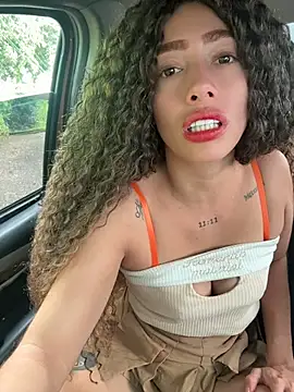 roxyrougee online show from June 25, 2026, 1:05 pm