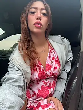 roxyrougee online show from March 11, 2026, 11:48 am