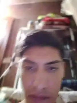 aispuro8505 online show from April 5, 2026, 7:37 am