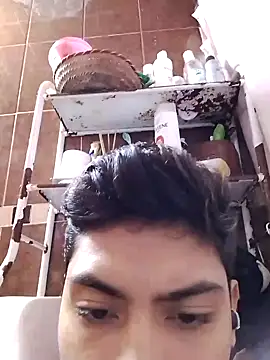 aispuro8505 online show from September 9, 2025, 11:03 pm