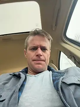 DILFiGuess11 online show from March 6, 2026, 2:45 pm