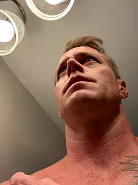 DILFiGuess11 online show from October 21, 2025, 9:03 pm