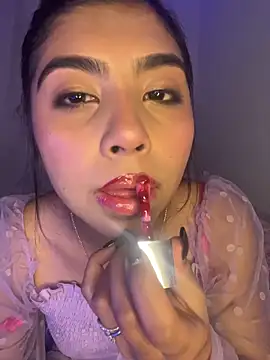 DianeSuns  online show from March 17, 2026, 4:04 am