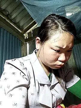 may-squirl online show from December 16, 2025, 1:10 am