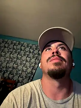 Snapshot of AlexR9700 chatting on September 30, 2025, 4:29 am AlexR9700 online show from September 30, 2025, 4:29 am