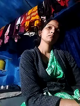 Jooli xx online show from November 2, 2025, 2:33 pm