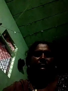 Snapshot of Ishwariya_Hatwal chatting on September 20, 2025, 4:56 pm Ishwariya Hatwal online show from September 20, 2025, 4:56 pm