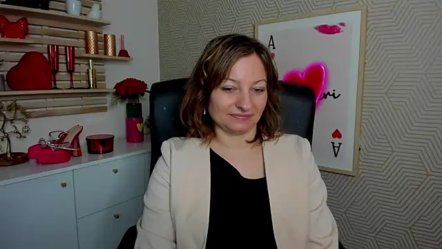 angelaSamt online show from April 7, 2026, 5:42 am