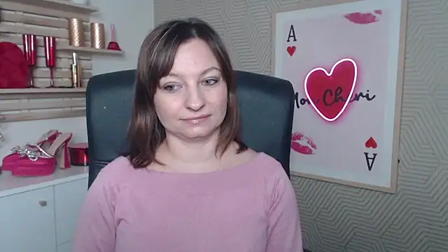 angelaSamt online show from February 18, 2026, 6:44 am